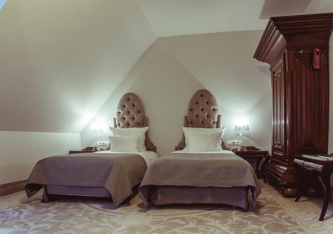 Hotel Krasicki Lidzbark Warmiński Exteriör bild