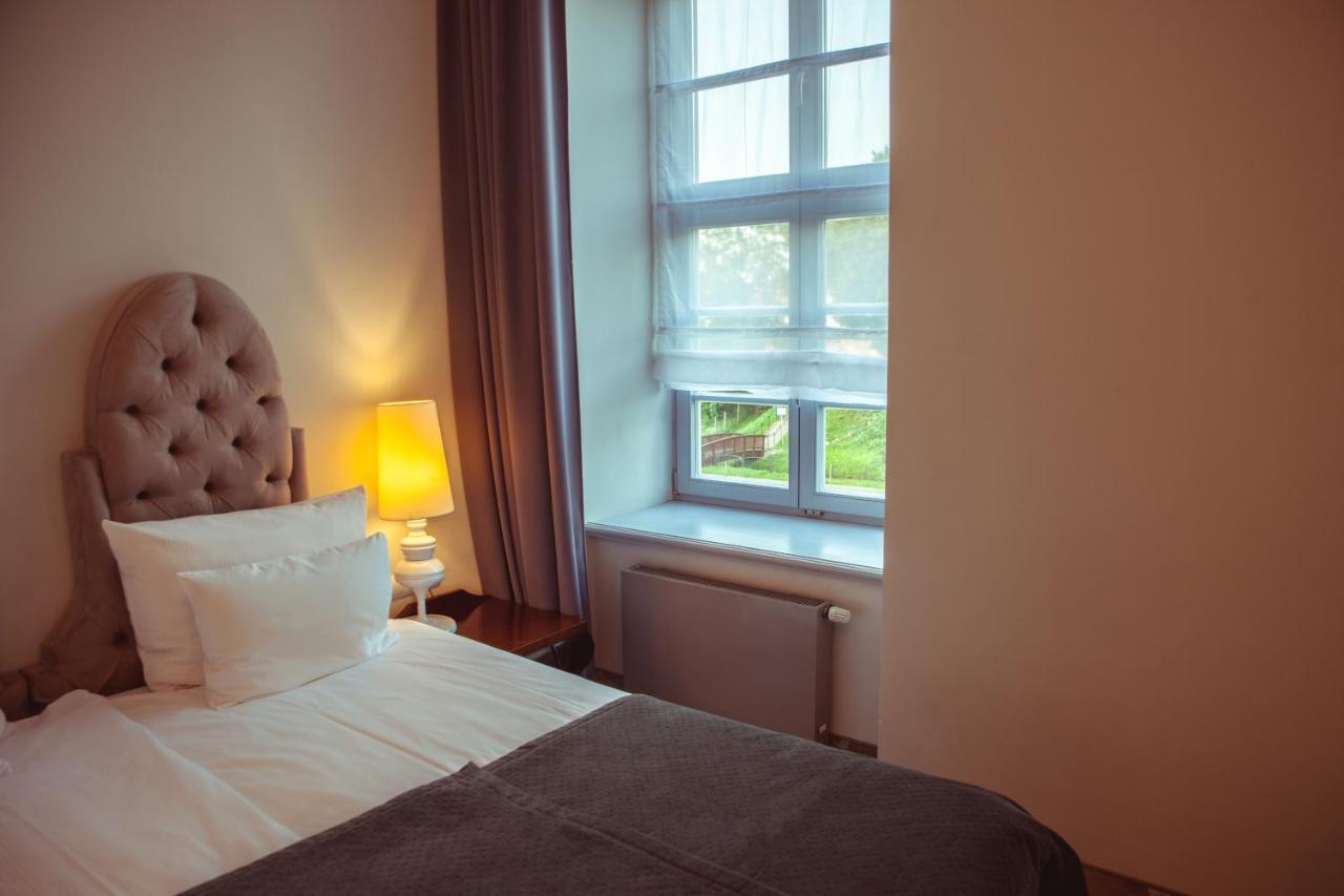 Hotel Krasicki Lidzbark Warmiński Exteriör bild