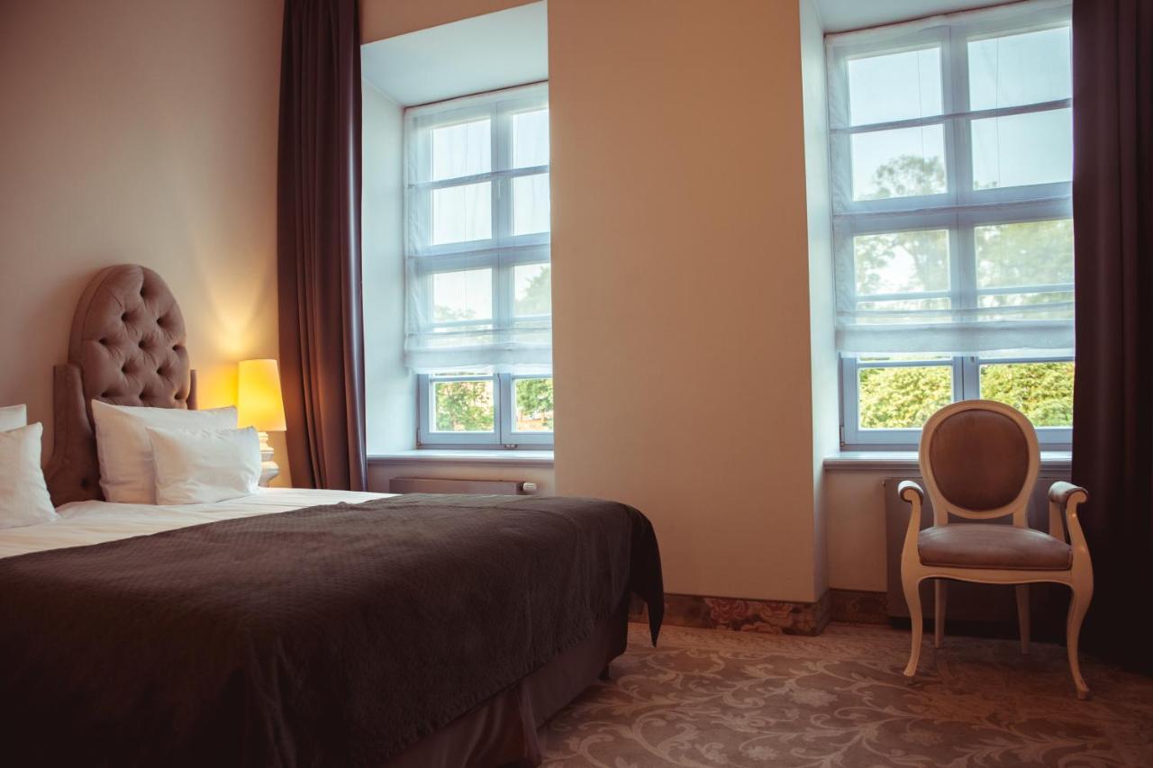 Hotel Krasicki Lidzbark Warmiński Exteriör bild