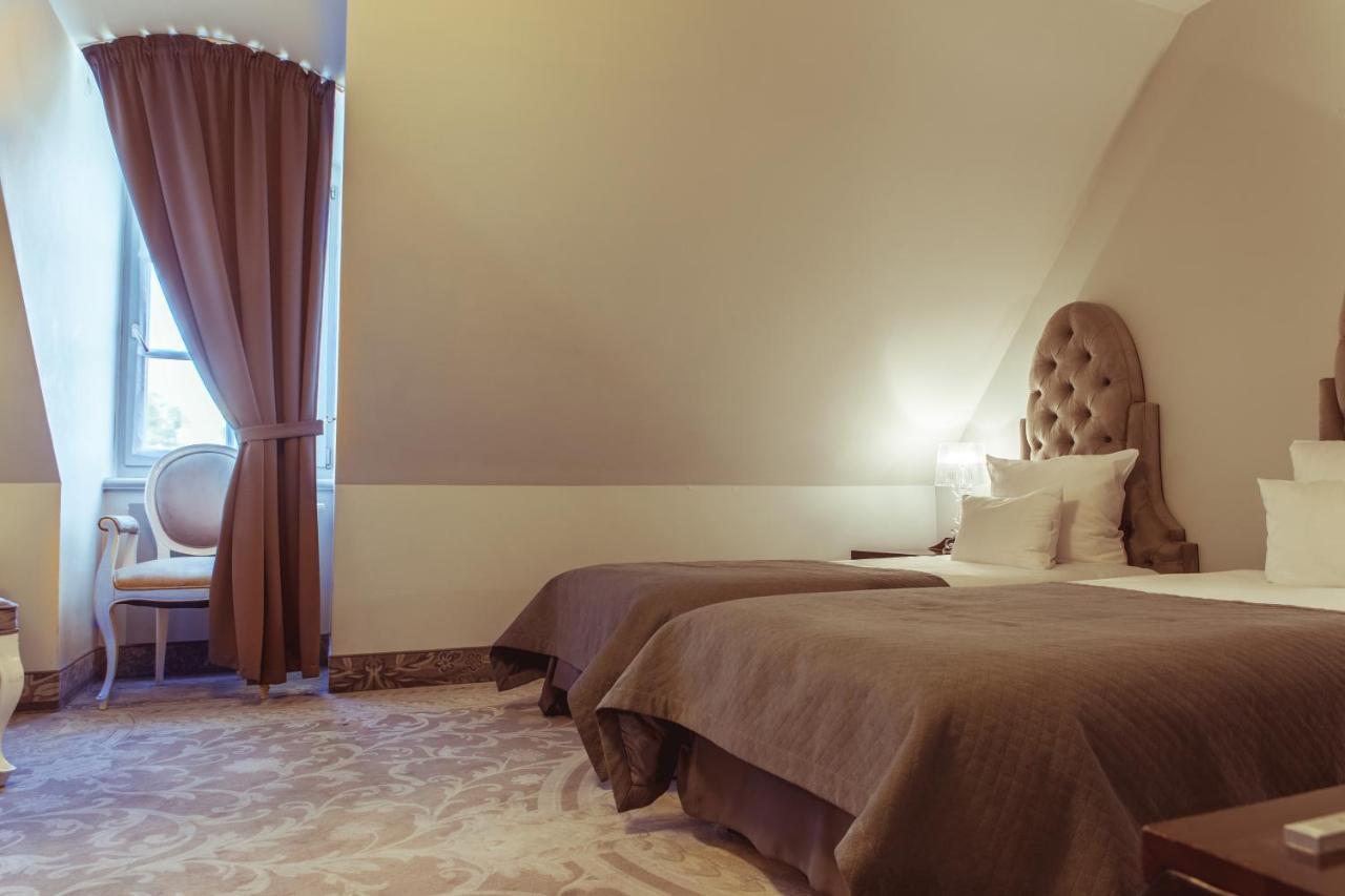 Hotel Krasicki Lidzbark Warmiński Exteriör bild