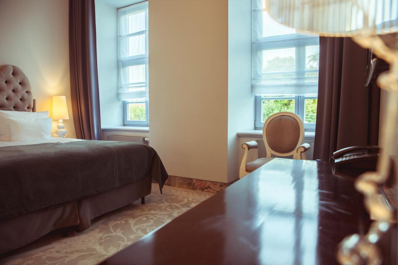 Hotel Krasicki Lidzbark Warmiński Exteriör bild