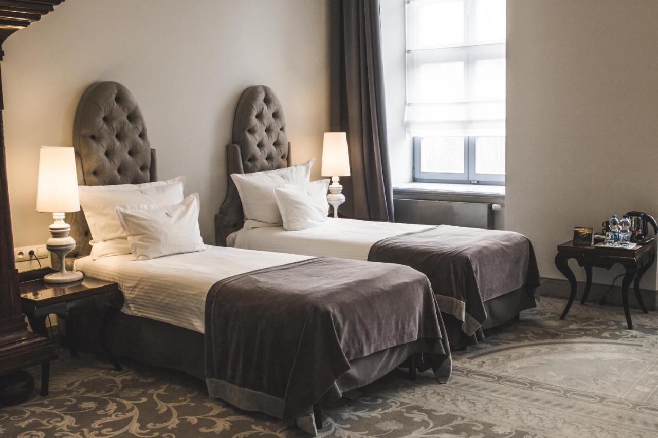 Hotel Krasicki Lidzbark Warmiński Exteriör bild