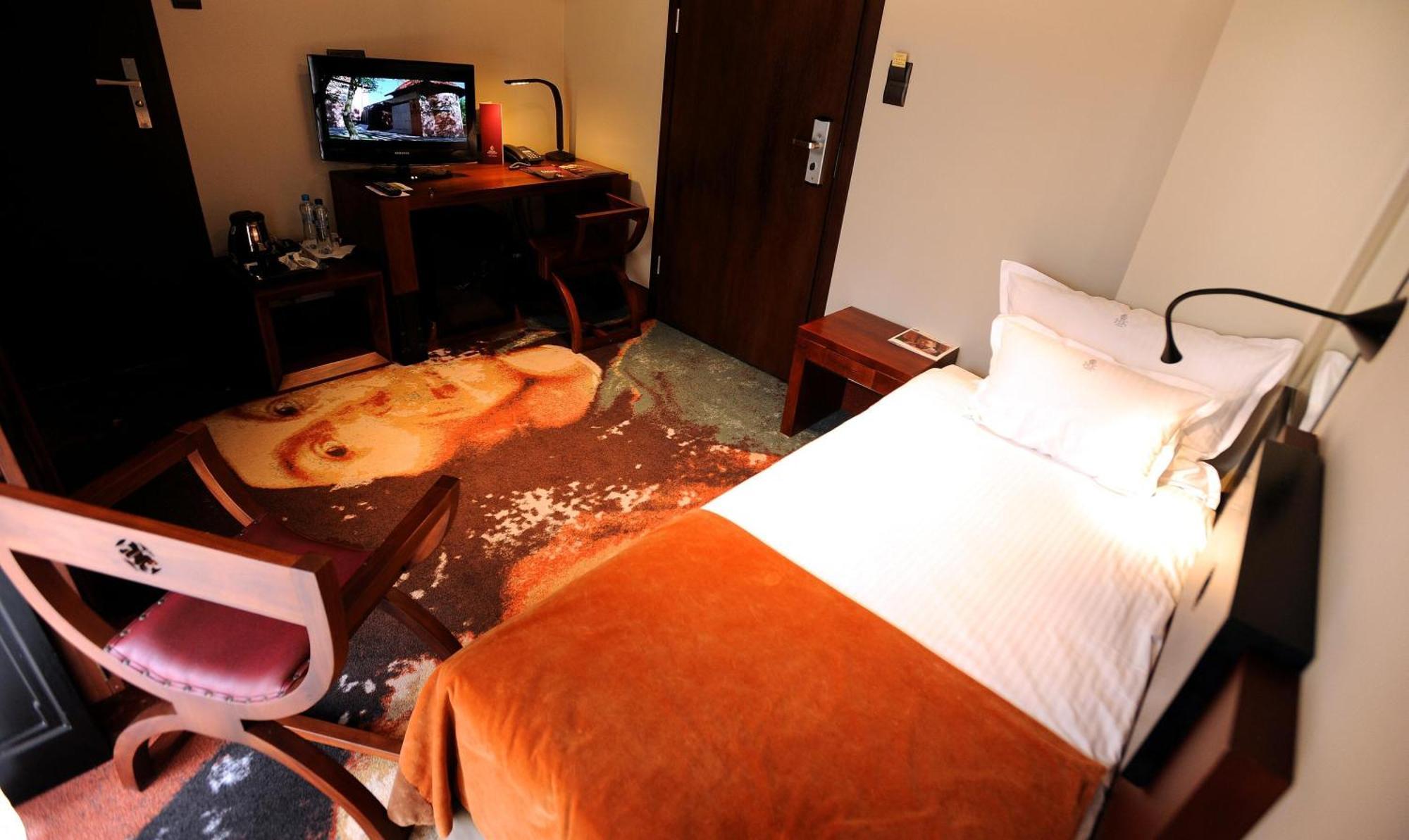 Hotel Krasicki Lidzbark Warmiński Rum bild