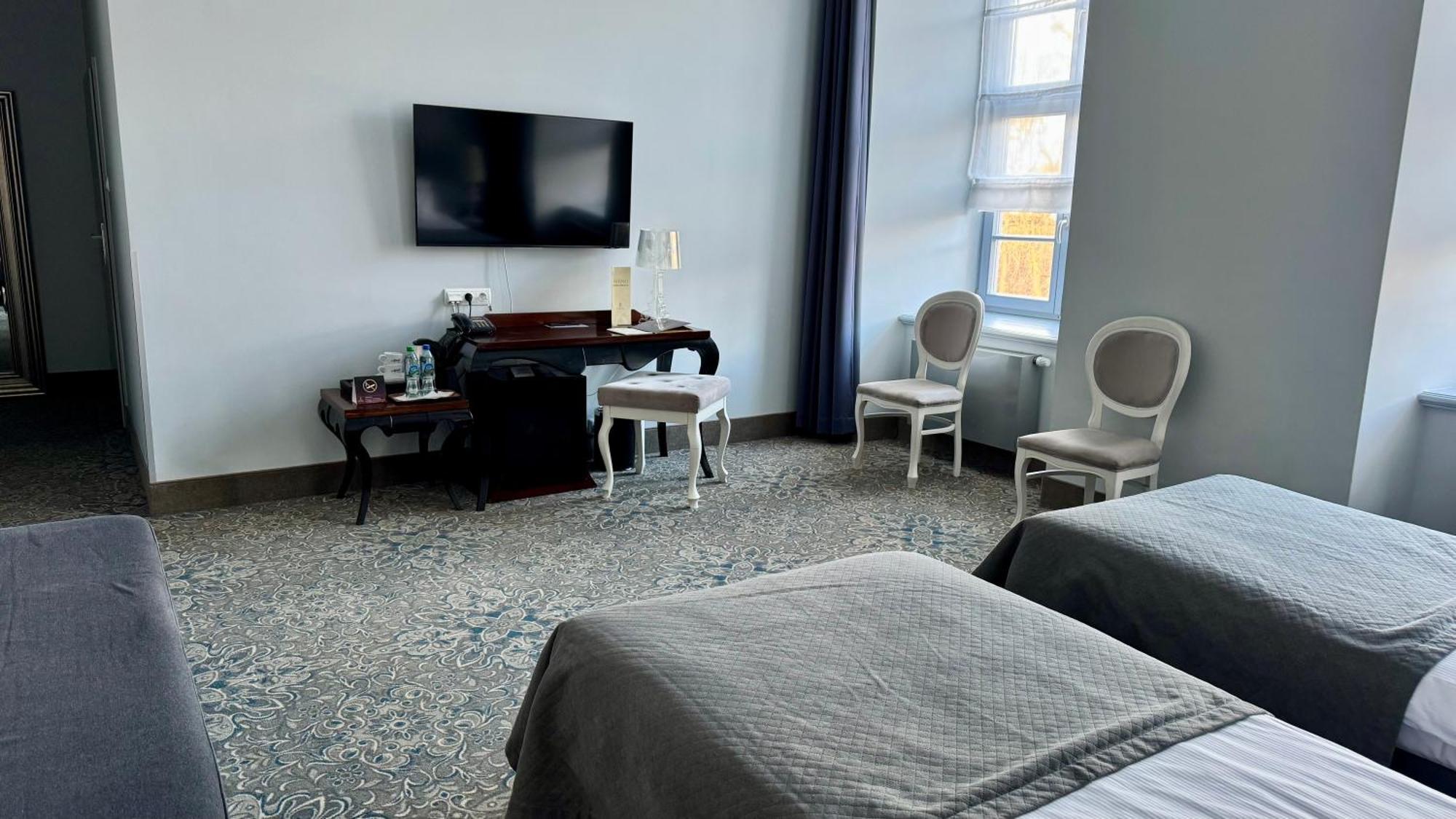 Hotel Krasicki Lidzbark Warmiński Exteriör bild