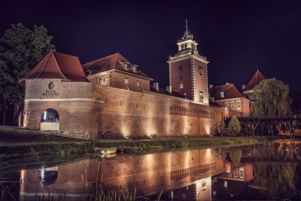 Hotel Krasicki Lidzbark Warmiński Exteriör bild