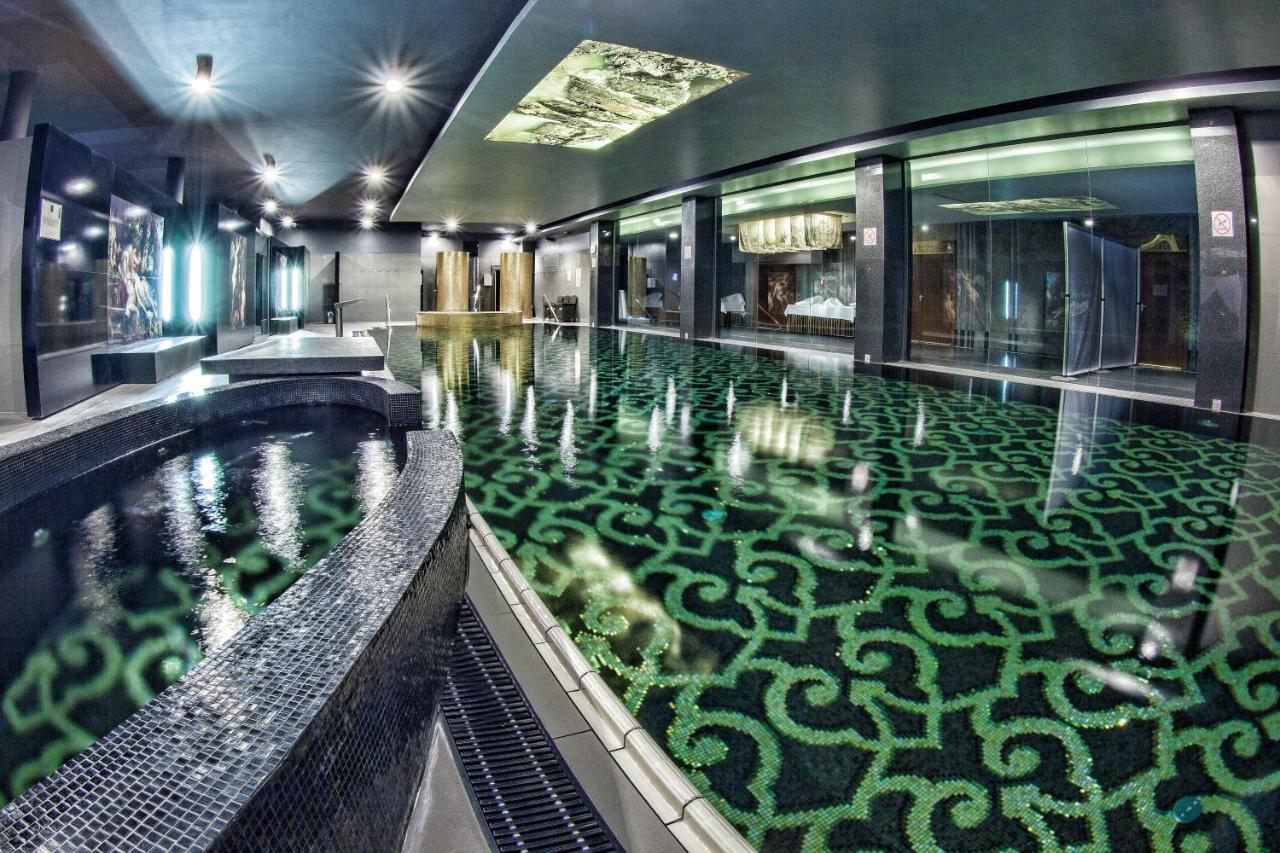 Hotel Krasicki Lidzbark Warmiński Exteriör bild